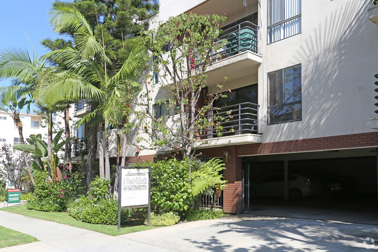 Building Photo - Eastborne Apartments