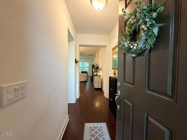 Foto del edificio - 735 Lampwick Ln