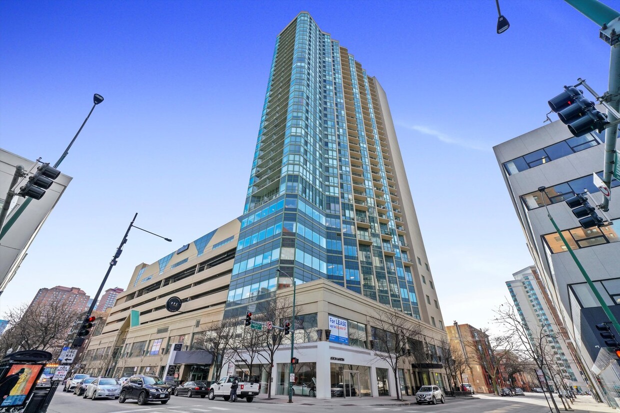 Foto principal - 111 W Maple St