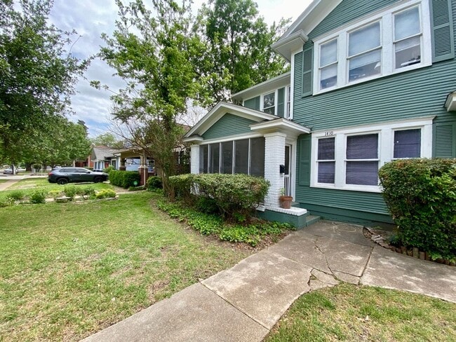 Foto del edificio - 1410-1412 Kings Highway