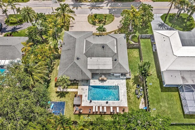 Foto del edificio - 8101 W Lake Dr