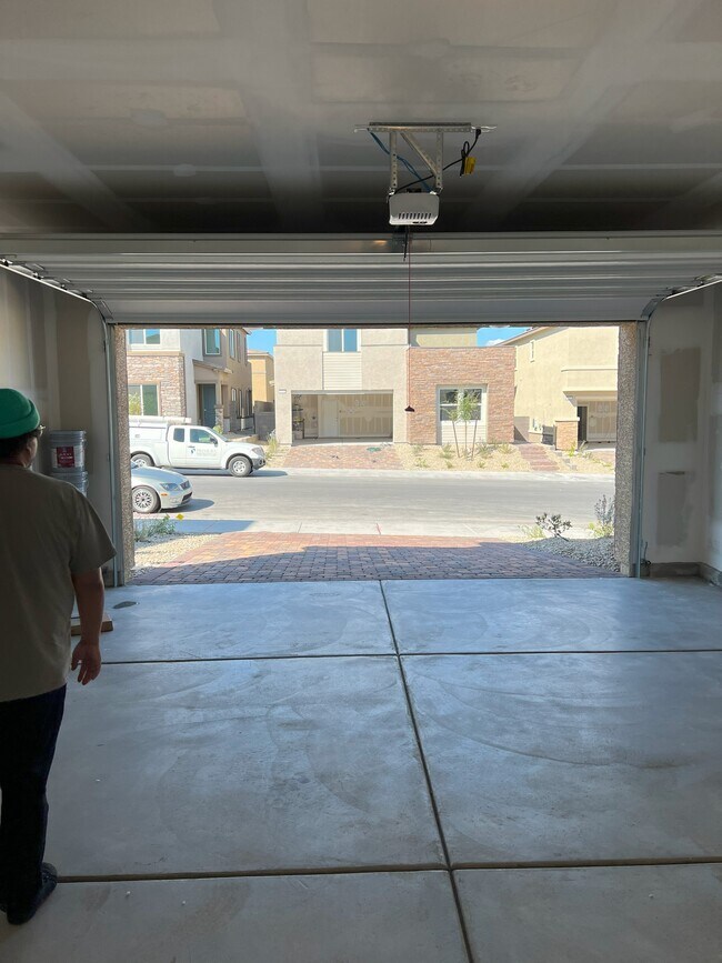 Building Photo - 9459 Aria Rdg Ave