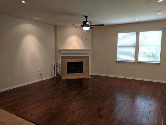 Foto del edificio - Charming 4 beds 3 baths in Frisco