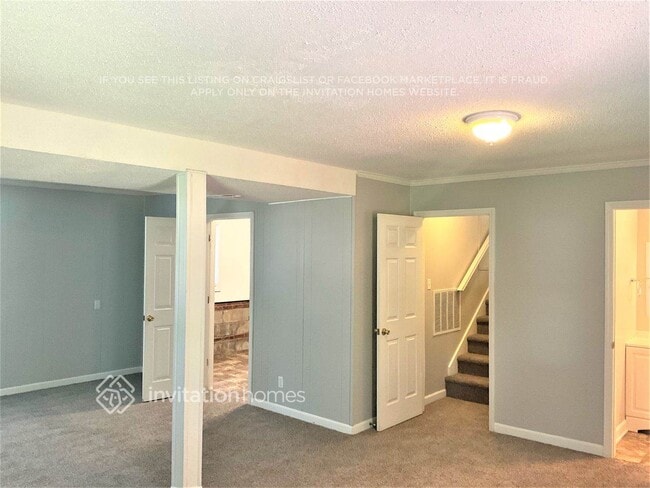 Foto del edificio - 3700 Whitfield Rd