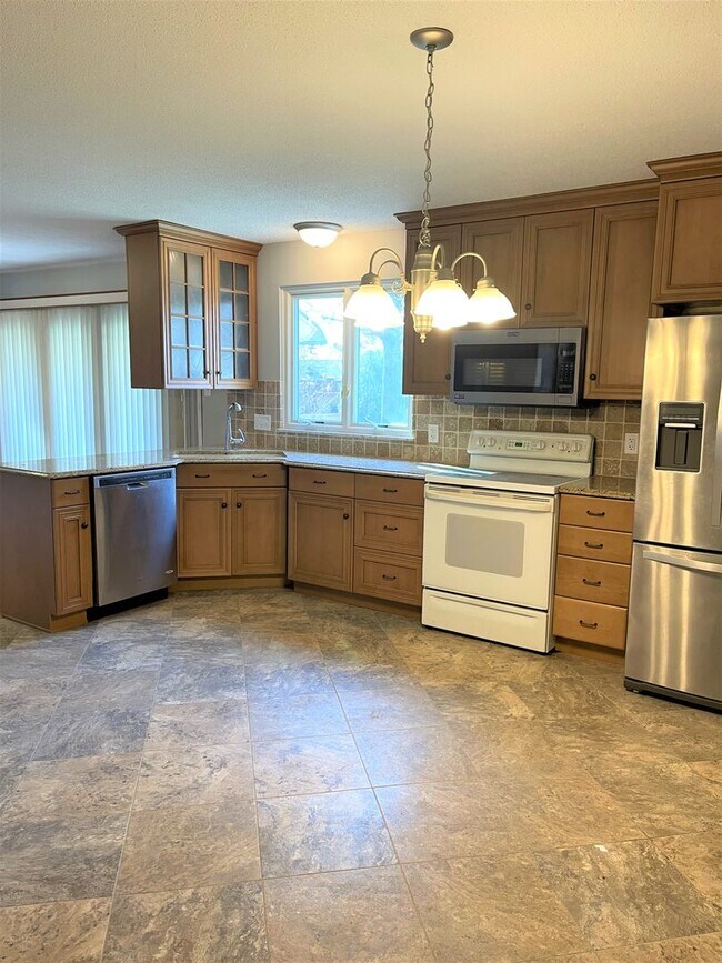 Foto del edificio - Charming 3 Bed/2 Bath Brick Ranch Home in ...