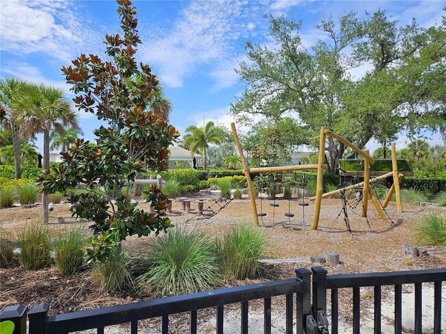 Building Photo - 15285 Shady Palms Ln