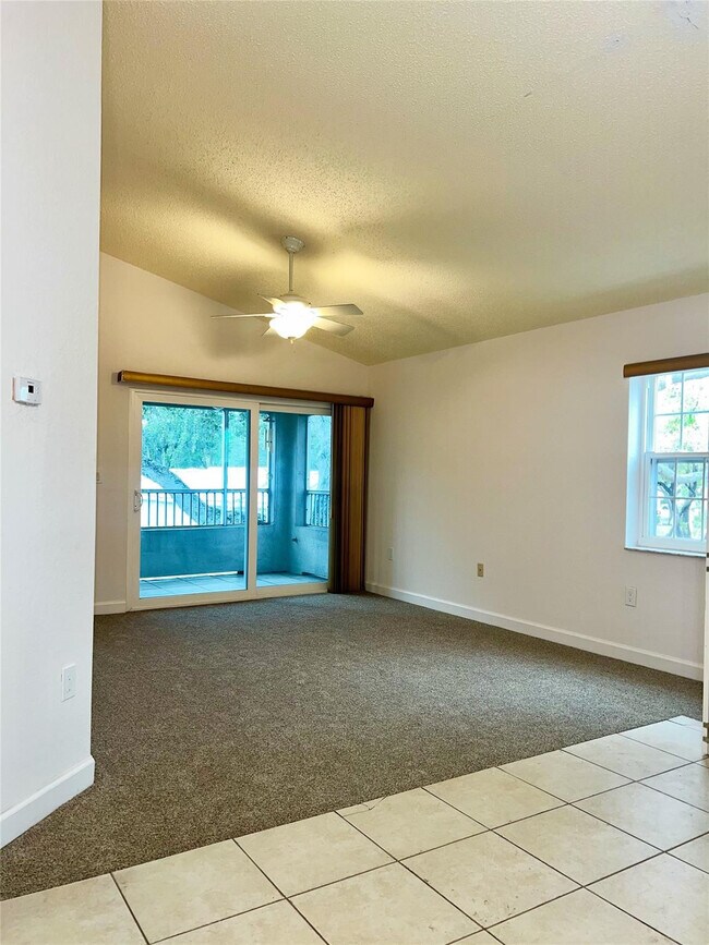 Foto del edificio - 2850 N Oakland Forest Dr