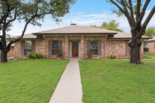Foto principal - 2623 Fallcreek Dr