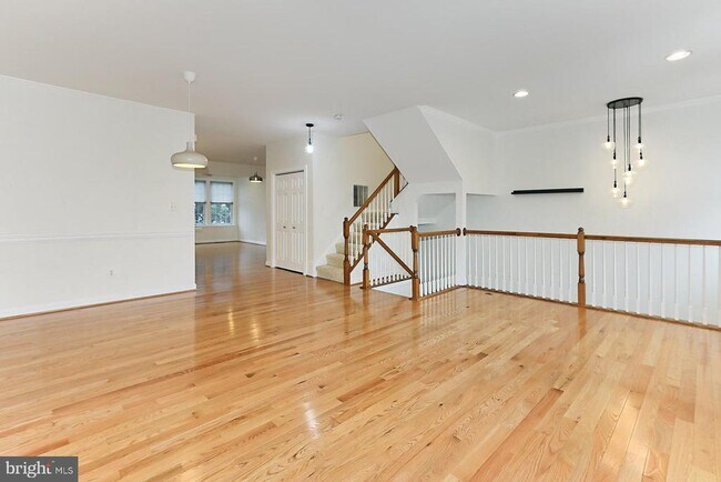 Foto del edificio - 12903 Starters Ln