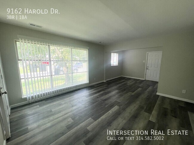 Building Photo - Tastefully Renovated 3 Bedroom Slab Home i...