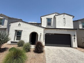 Building Photo - 5118 E Anderson Dr