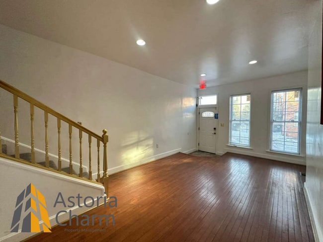 Building Photo - 3 Bedroom Home with Finished Basement and Rear Deck