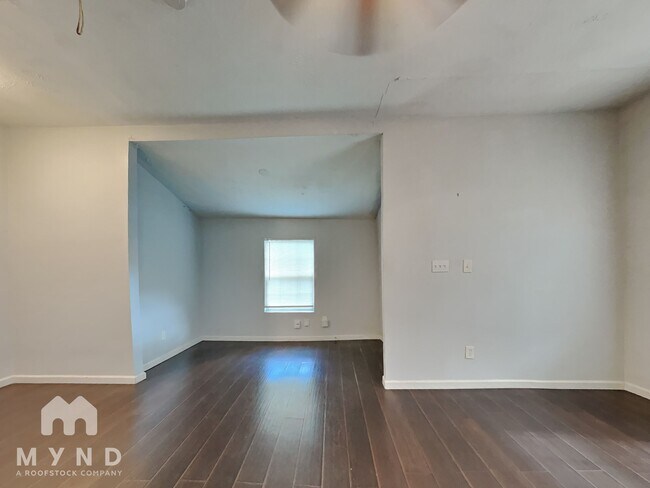 Building Photo - 1606 Ruthven St