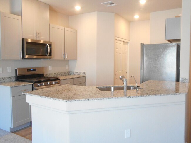 Foto del edificio - 4655 Moonbow Ave
