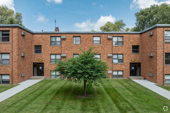 Exterior 2204 and 2206 - Lexington Court