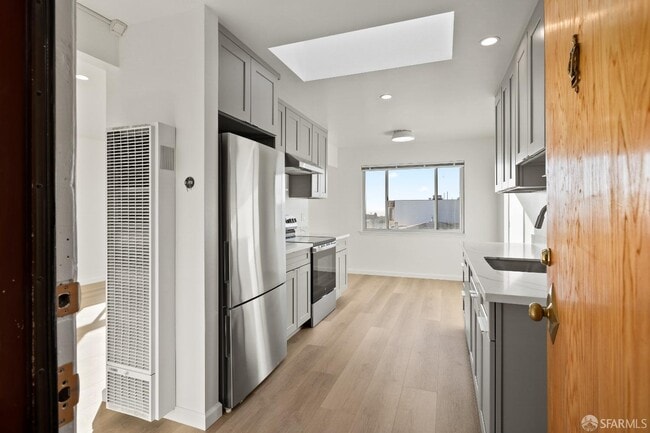 Building Photo - 3100 Taraval St