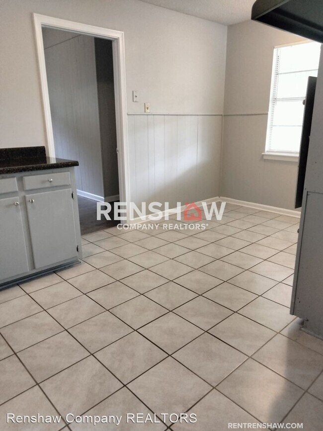 Building Photo - 4 br, 1 bath House - 1568 Stateline Rd W