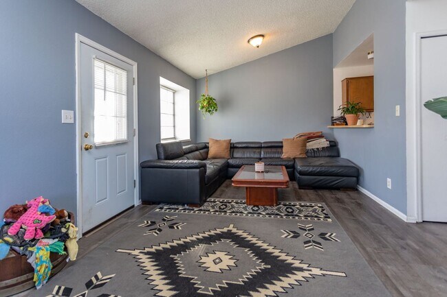 Building Photo - Charming Townhome Near Fort Carson & The B...