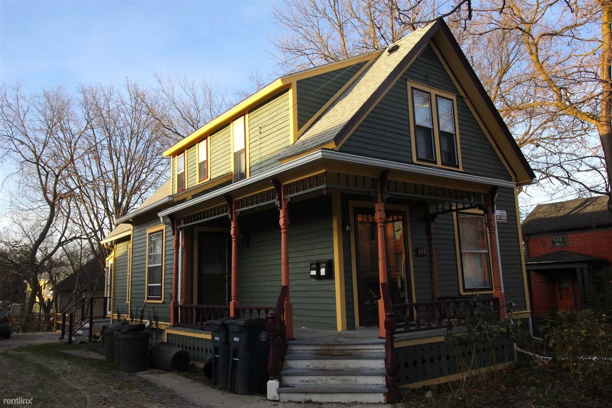 2 br, 1 bath - 537 Detroit St # 2 #2 - 2 br, 1 bath  - 537 Detroit St # 2 #2