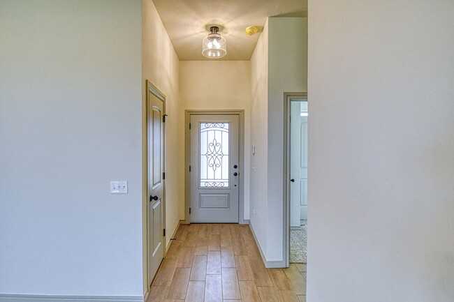 Building Photo - Brand New Construction in Savannah Estates!