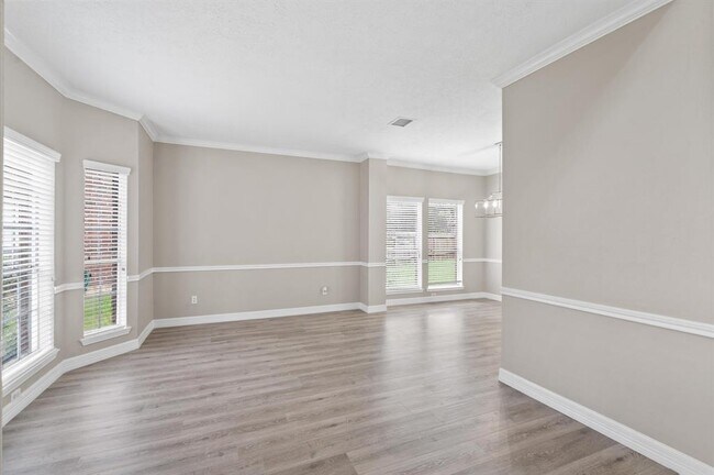 Building Photo - 1322 Musselburgh Ct
