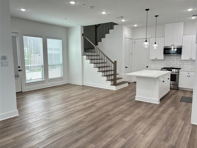 Building Photo - 8956 Lavender Spgs Dr