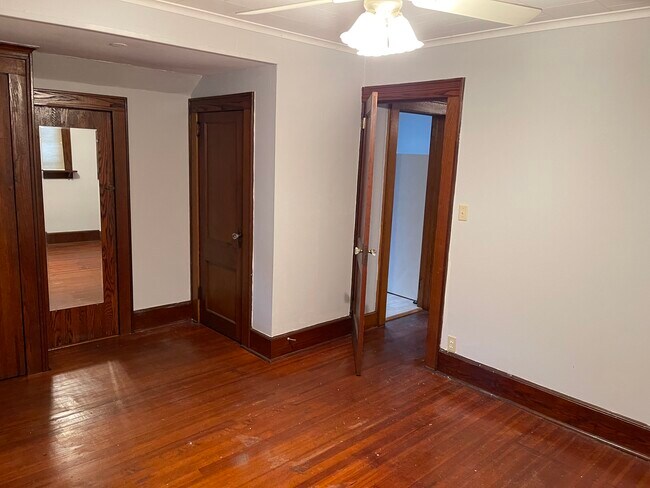 Bedroom - 231 9th Ave