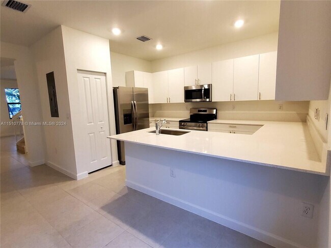 Building Photo - 12888 SW 233rd Ter