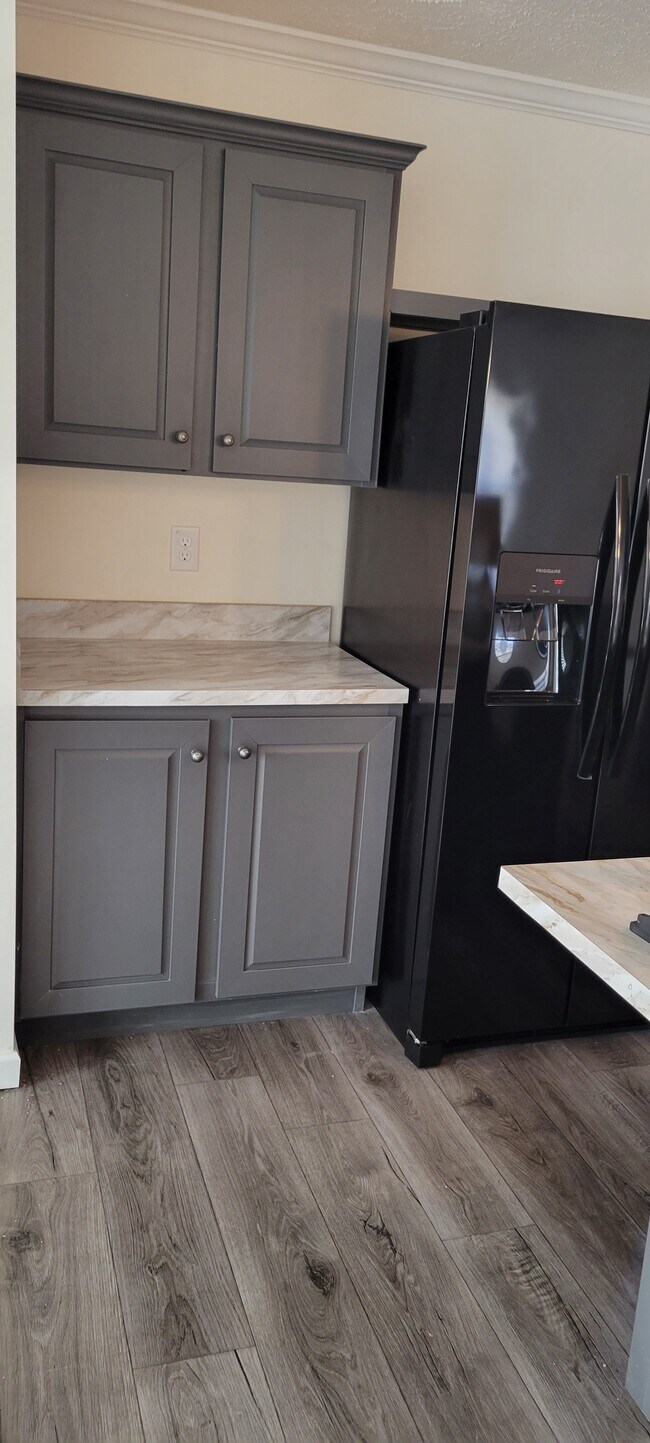 Foto del edificio - 1942 Kendrick Cir