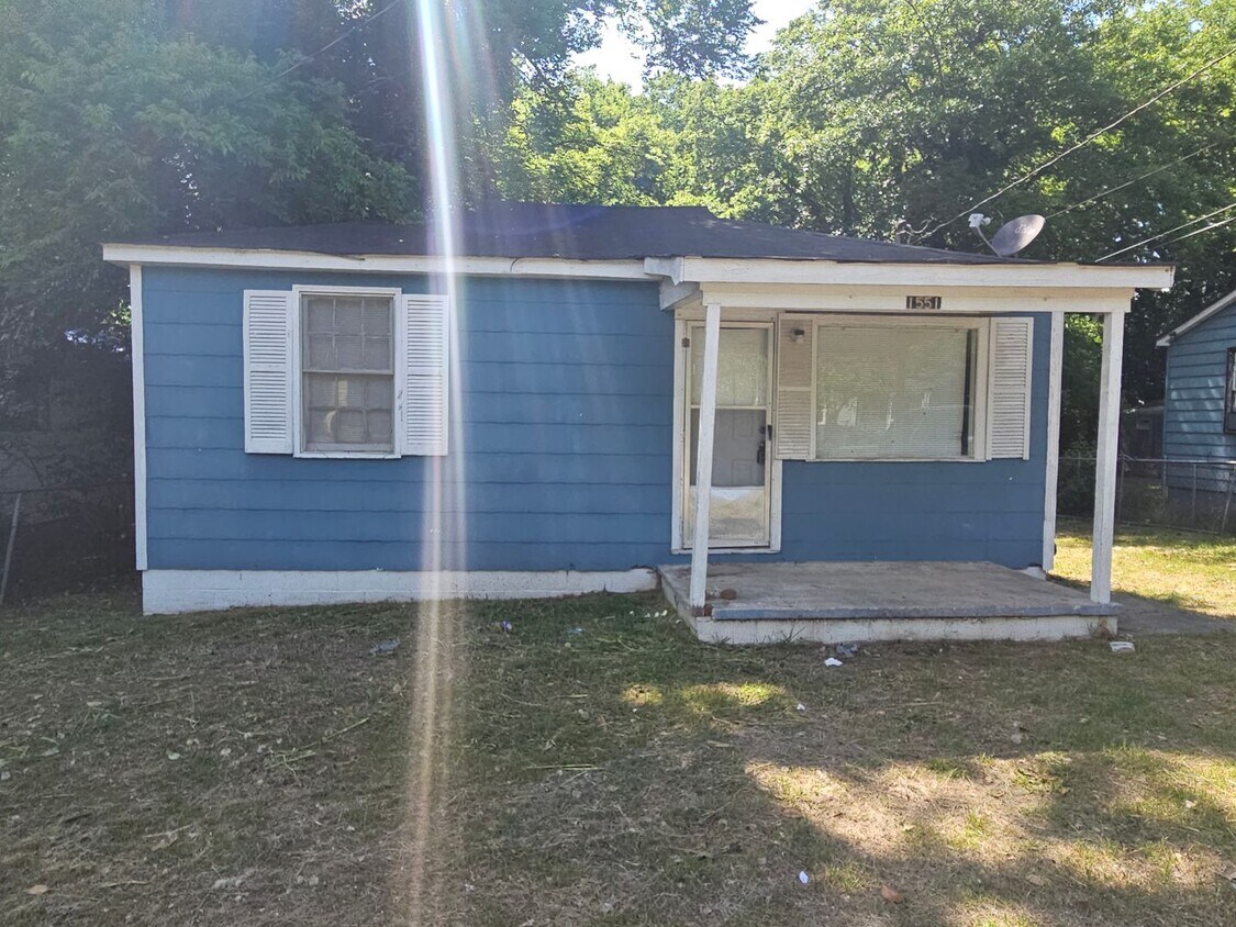 Primary Photo - 1551 Dexter Ave