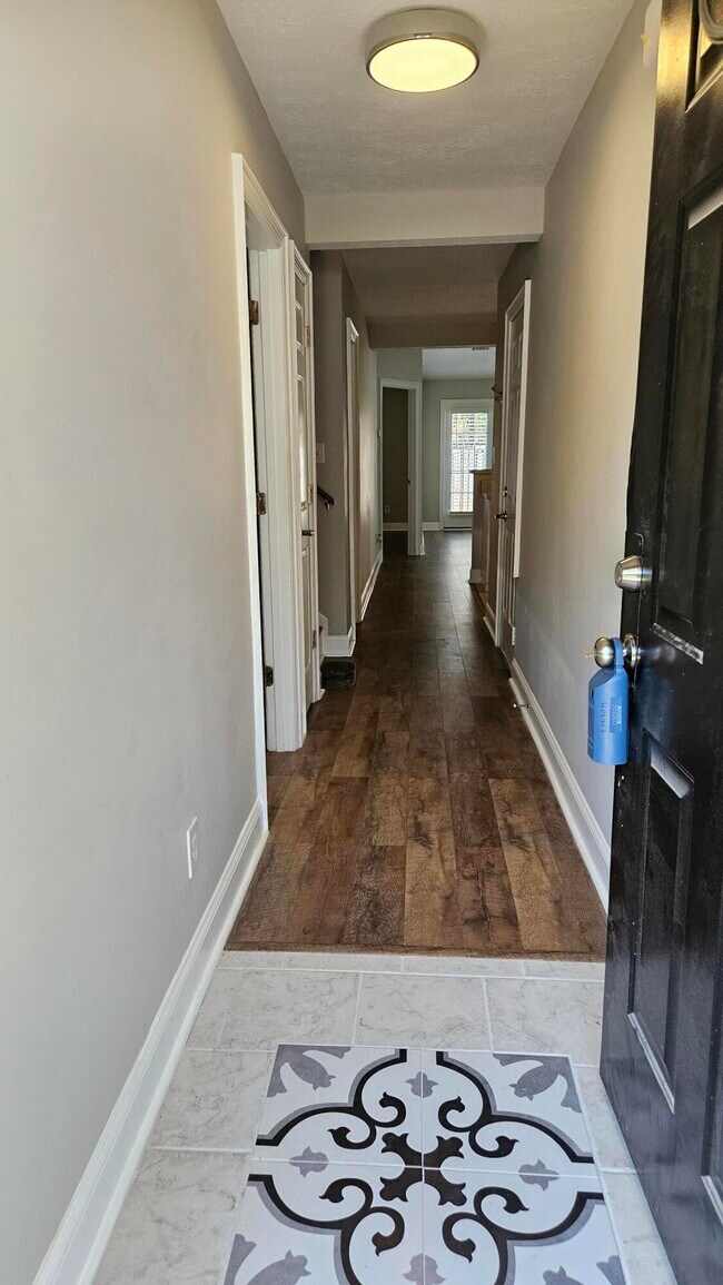 Foto del edificio - 310 Caldwell Cir