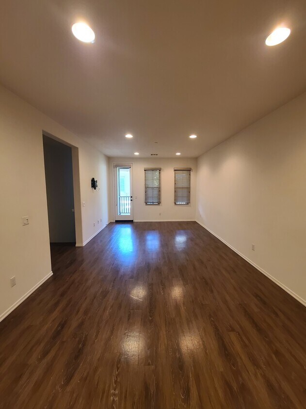 518 S Casita St Unit 518, Anaheim, CA 92805 Condo for Rent in Anaheim