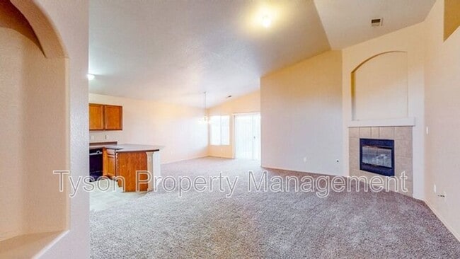 Foto del edificio - 9005 Hidden Spring Ave SW