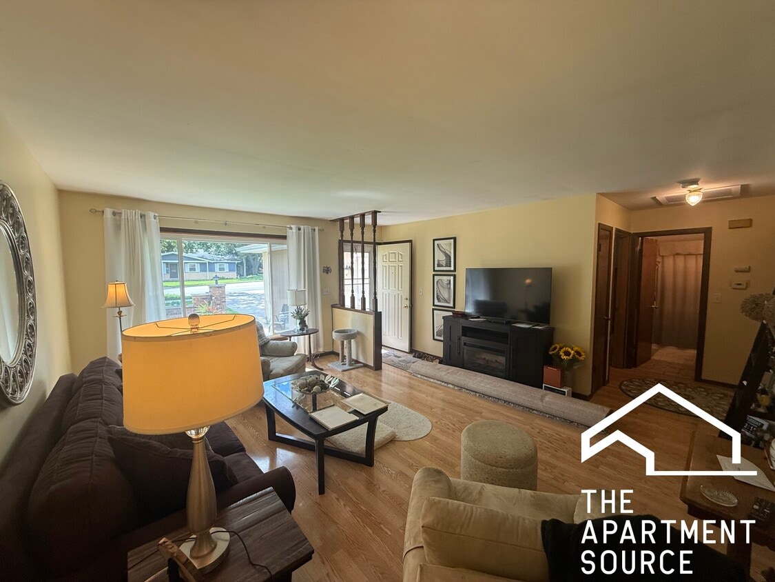 Foto principal - 842 W Spring St