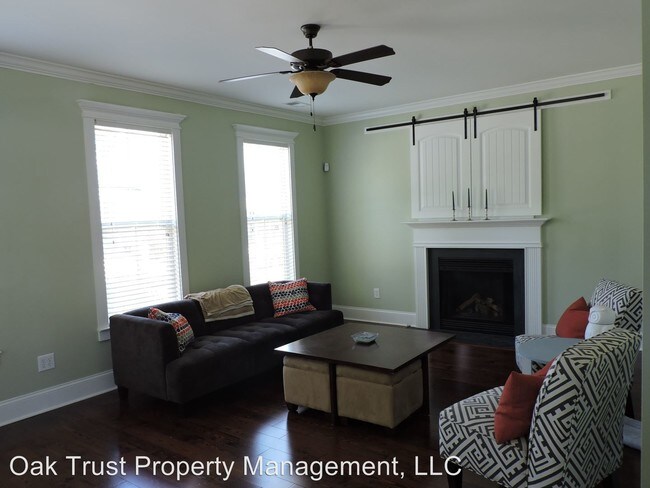 Building Photo - 5168 Celtic Dr