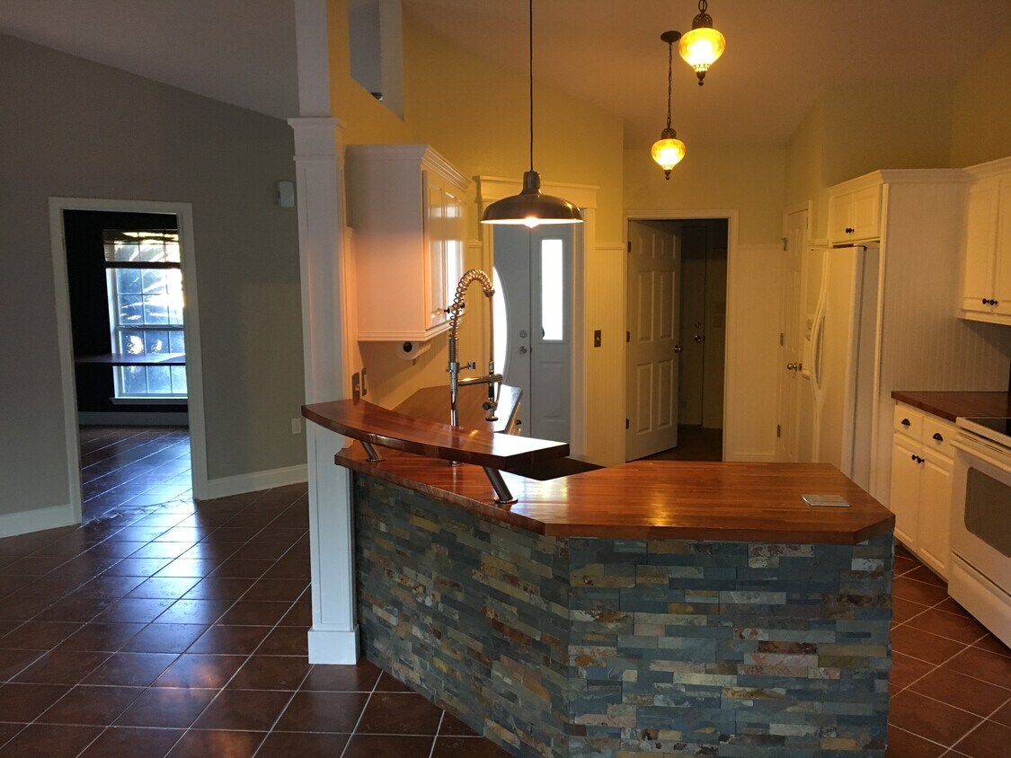 1477 Nantahala Beach Rd, Gulf Breeze, FL 32563 House Rental in Gulf