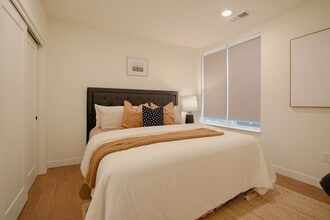 Interior Photo - 476 Taylor Apartments