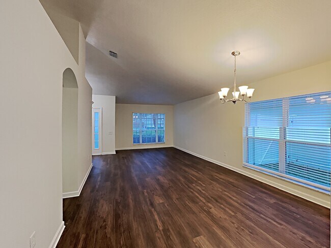 Building Photo - 2133 Shelbourne Court