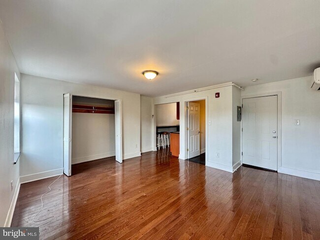 Foto del edificio - 2228 Fairmount Ave
