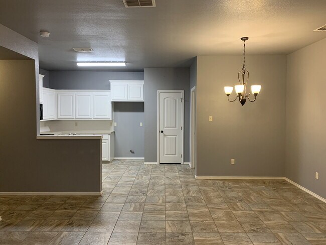 Building Photo - Move in Special - $200 Off First Month's R...