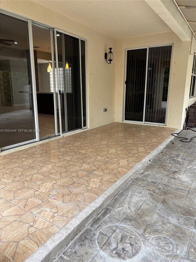 Building Photo - 15465 SW 36th Terrace