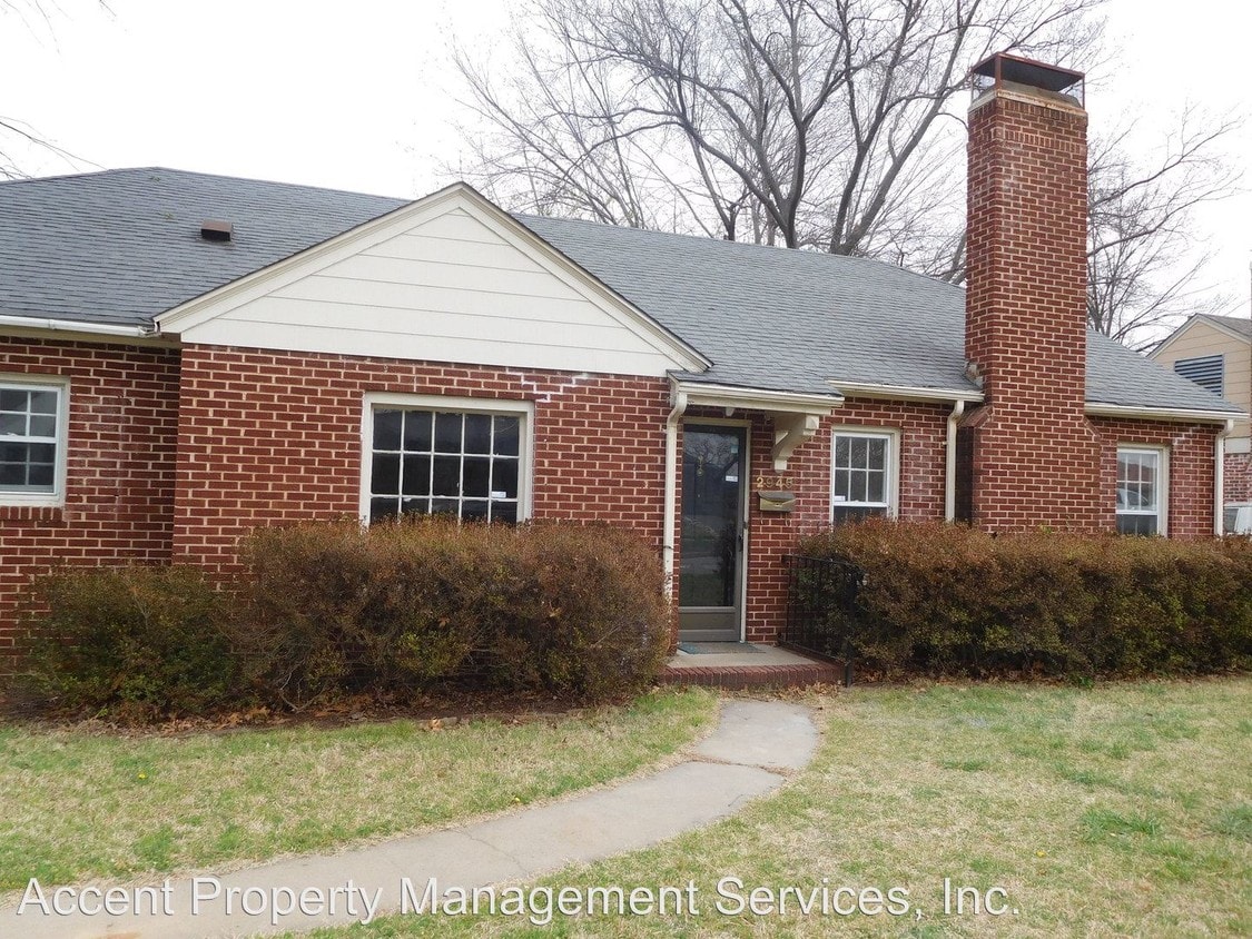 Primary Photo - 2945 Woodward Blvd