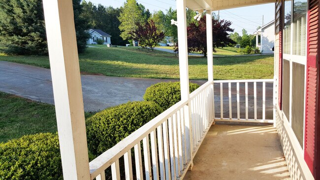 Building Photo - 466 Southern Trace Dr