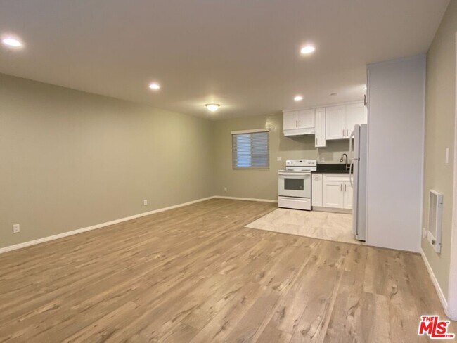 Foto del edificio - 3224 Chapman St