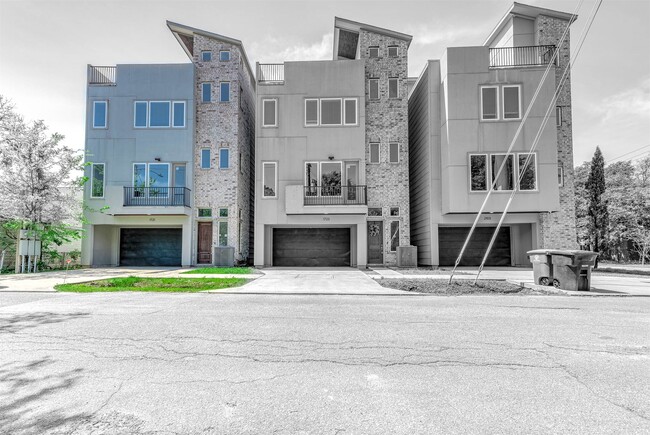 Building Photo - 1721 Henderson St