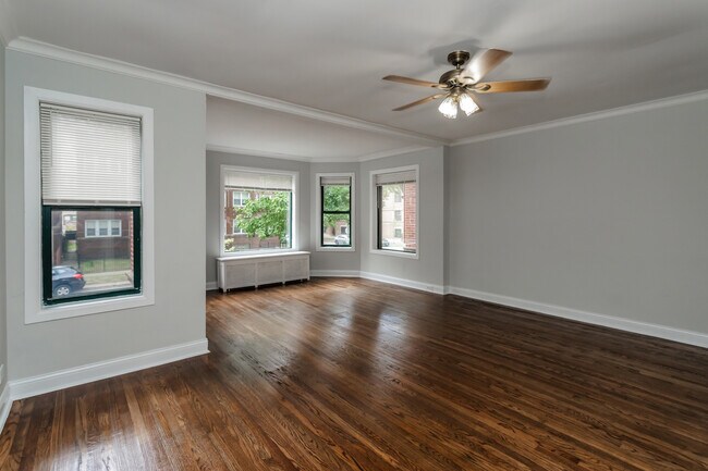 Foto del edificio - 6913 S Paxton Ave