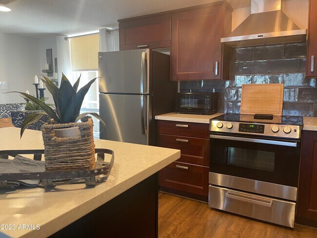 Building Photo - 7402 E Carefree Dr