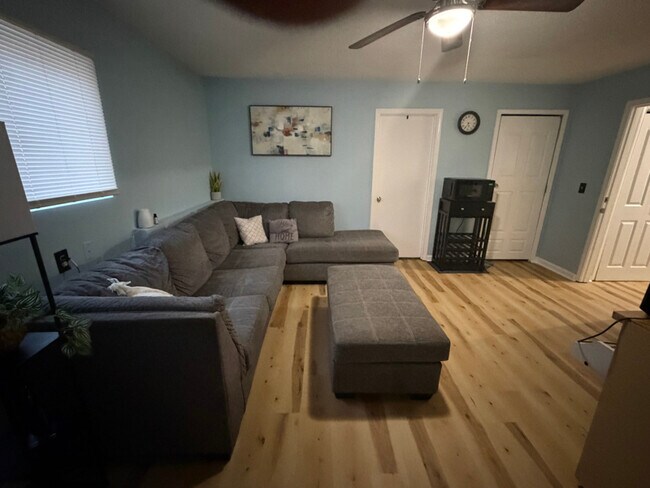 Foto del edificio - 1399 Austin Rd