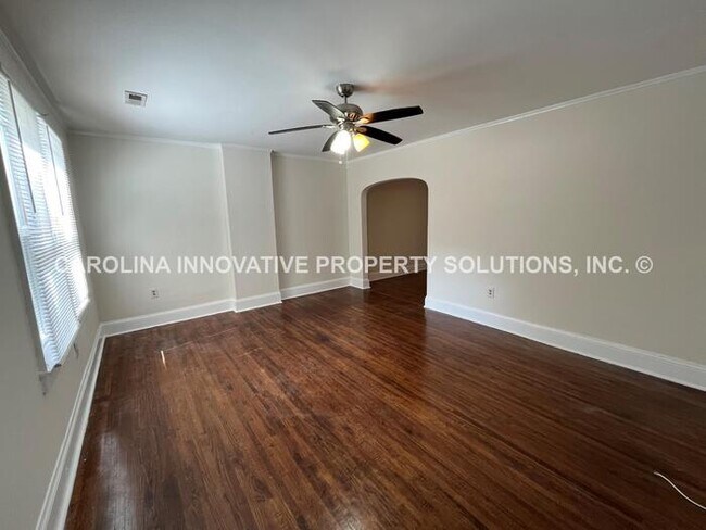 Building Photo - 4227 Hiddenbrook Dr