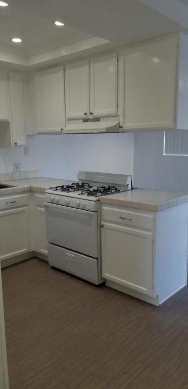 Foto del edificio - 9082 Cedar St.